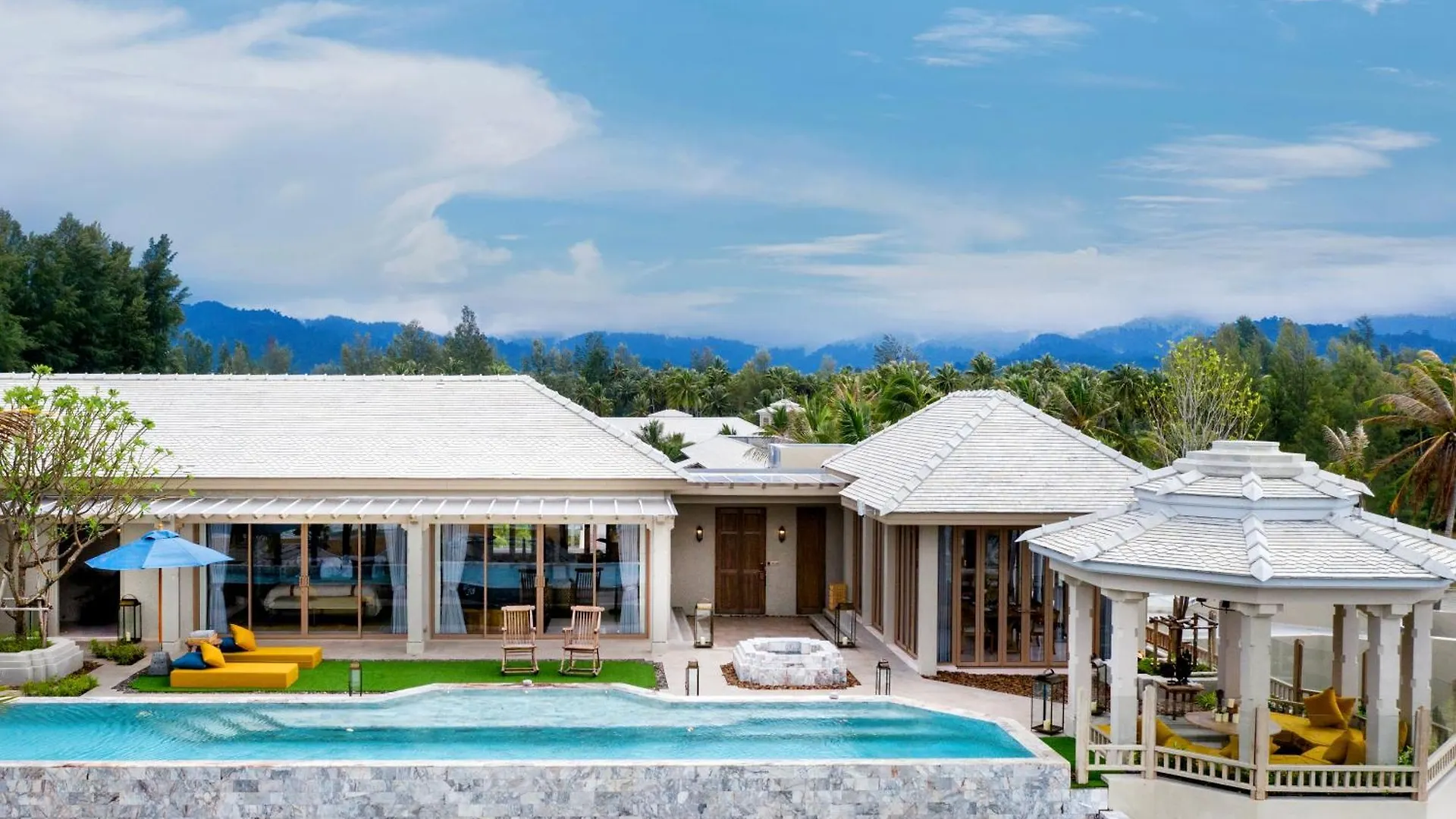 Devasom Khao Lak Beach Resort & Villas