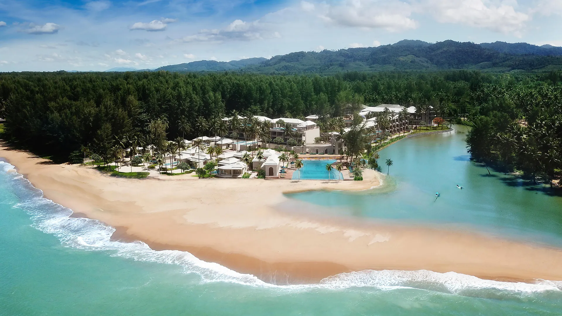 Devasom Khao Lak Beach Resort & Villas 5*,
