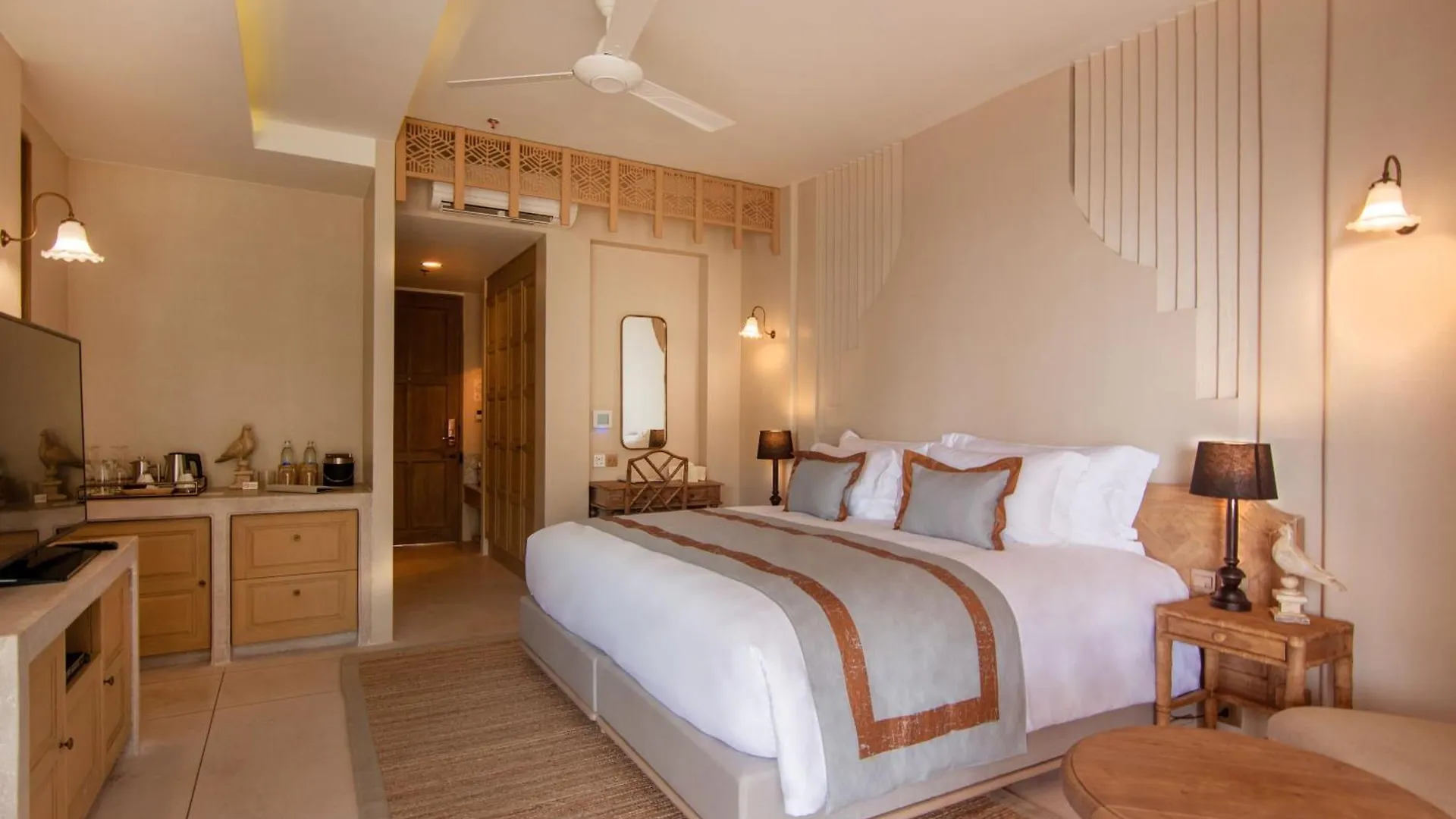 Devasom Khao Lak Beach Resort & Villas תאילנד